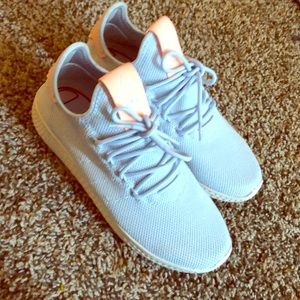 Adidas Hu pahrell Williams 7 aero blue/pink